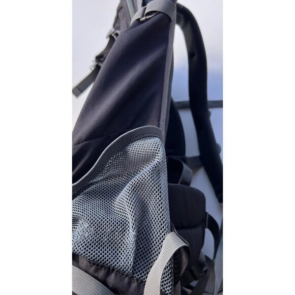 New Moutaintop Outdoor Adventure Travel 40L Backpack Black Gray with Rain Sheild - Picture 10 of 16